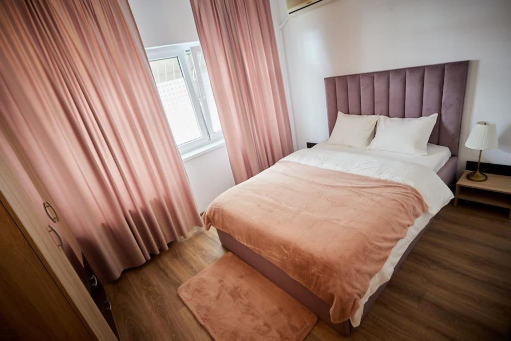 Queen Apartment Athenee Bucarest Extérieur photo